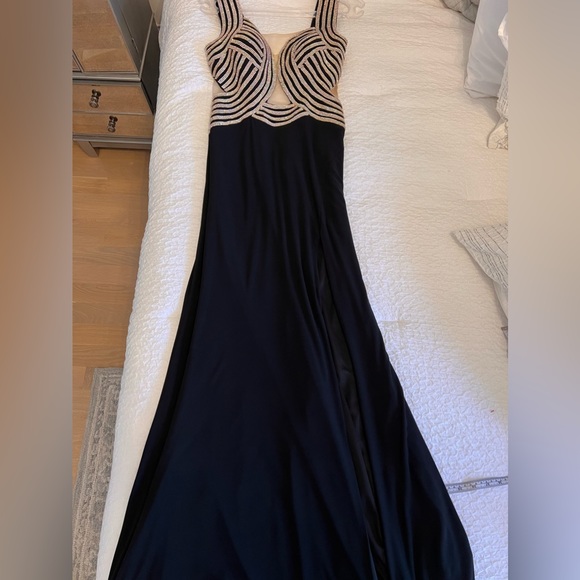 Black Jovani Prom Dress - Picture 7 of 15